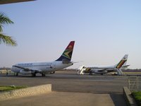 Click to see big picture (2048x1536 pixels; 611 KB)