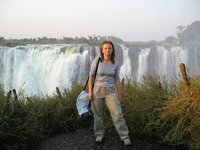 Click to see big picture (2048x1536 pixels; 586 KB)