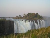 Click to see big picture (2048x1536 pixels; 618 KB)