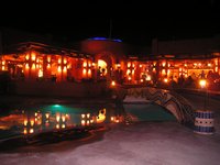 Click to see big picture (2048x1536 pixels; 637 KB)